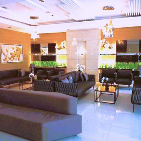 Grass Residences Rendezvous Sm North Edsa Qc มะนิลา ภายนอก รูปภาพ