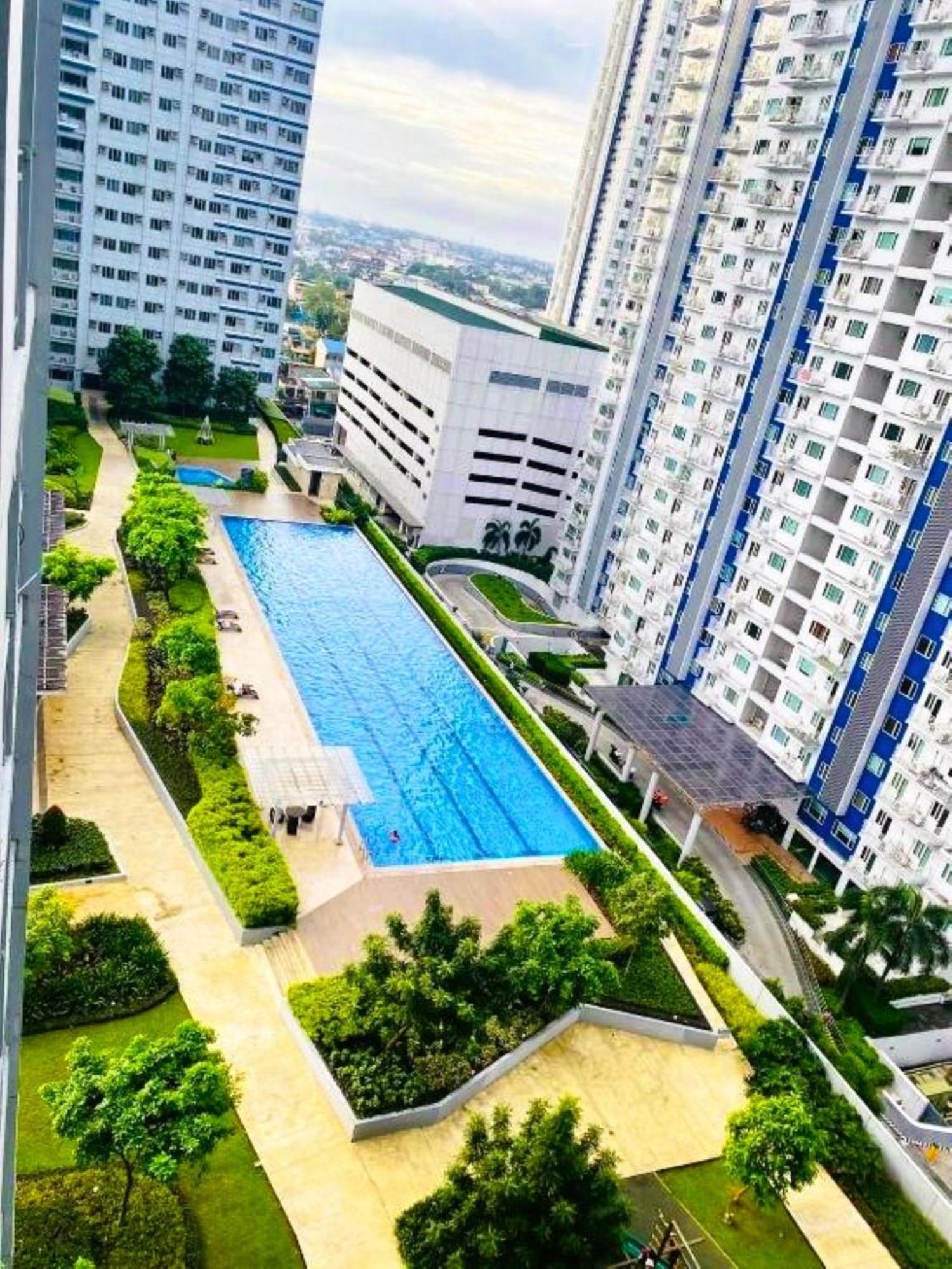 Grass Residences Rendezvous Sm North Edsa Qc มะนิลา ภายนอก รูปภาพ