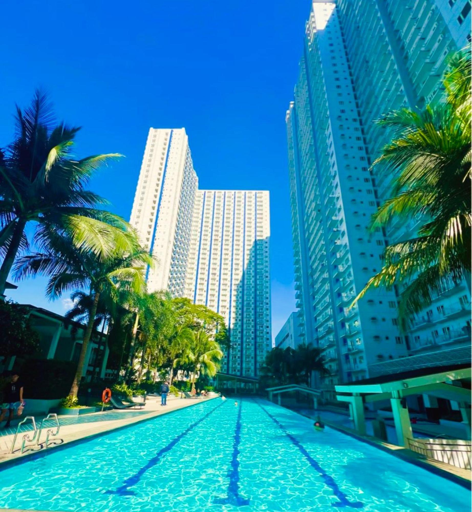 Grass Residences Rendezvous Sm North Edsa Qc มะนิลา ภายนอก รูปภาพ