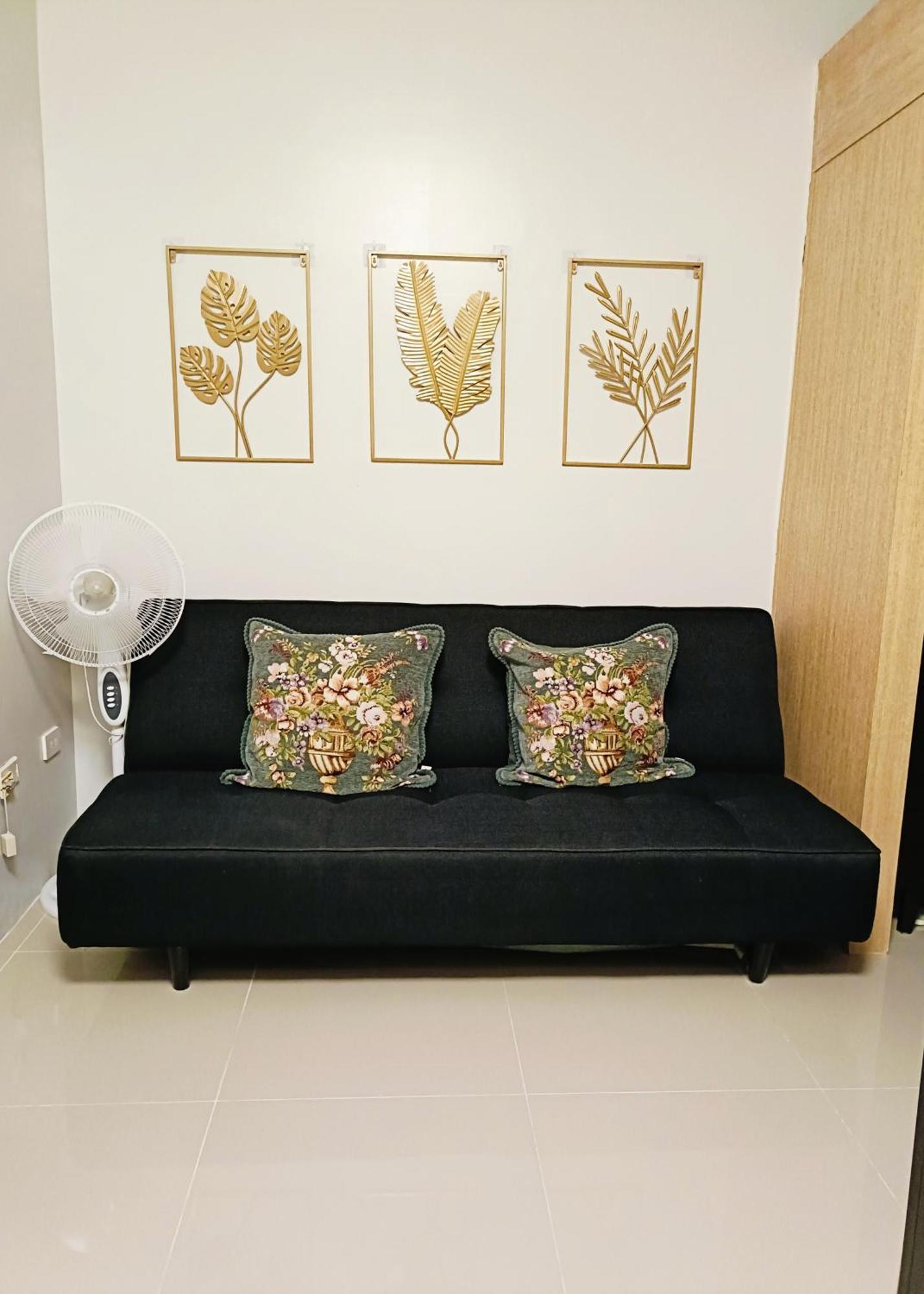 Grass Residences Rendezvous Sm North Edsa Qc มะนิลา ภายนอก รูปภาพ